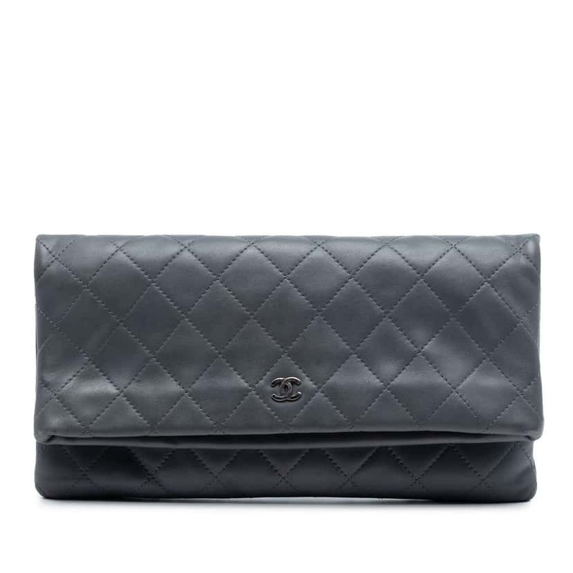 Chanel CC Quilted Lambskin Foldover Clutch Grey Leather Very good condition - Front View