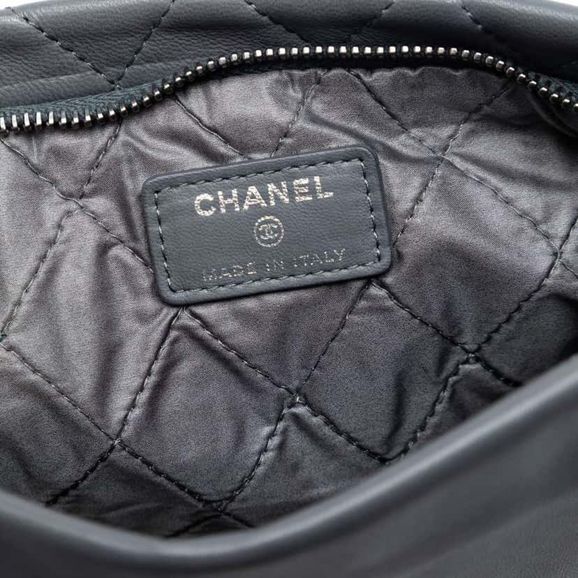 Chanel CC Quilted Lambskin Foldover Clutch Grey Leather Very good condition - Box View