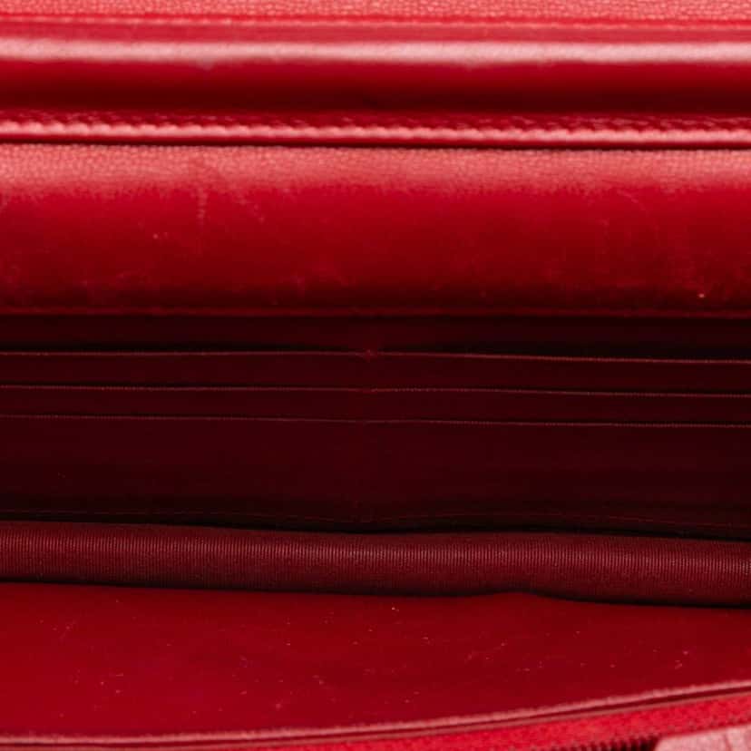 Chanel CC Quilted Patent Coco Boy Wallet On Chain Red Leather Very good condition - Model View