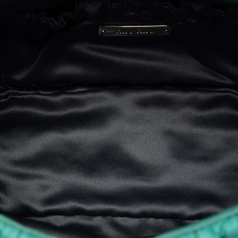 Miu Miu Matelasse Nappa Crystal Chain Crossbody Green Leather Very good condition - Model View