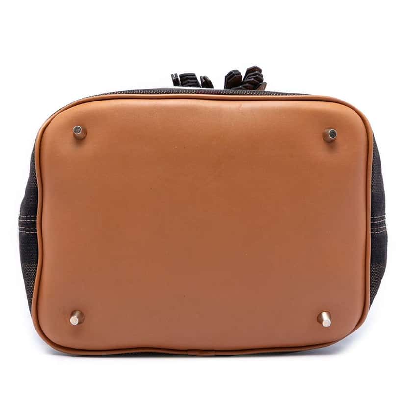 Burberry Medium Mega Check Canvas and Grained Calfskin Ashby Tassel Bucket Bag Brown Canvas Very good condition - Inside View