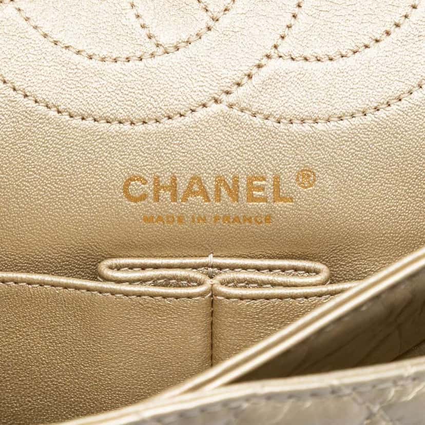 Chanel Quilted Metallic Aged Calfskin Reissue 2.55 Double Flap 225 Gold Leather Very good condition - Box View