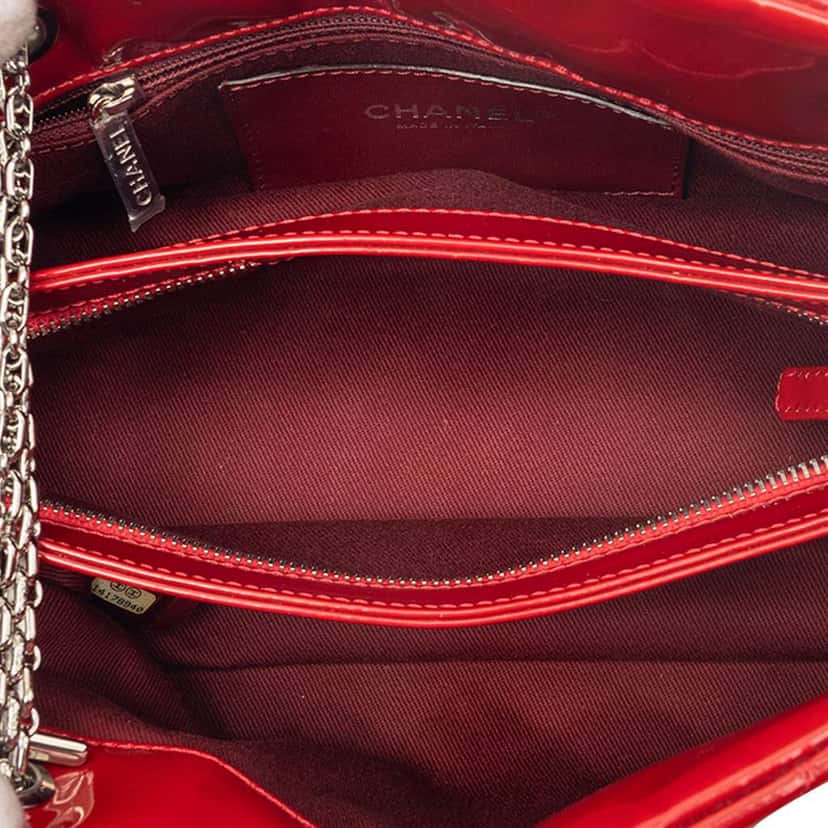 Chanel Small Patent Just Mademoiselle Shoulder Bag Red Leather Very good condition - Model View