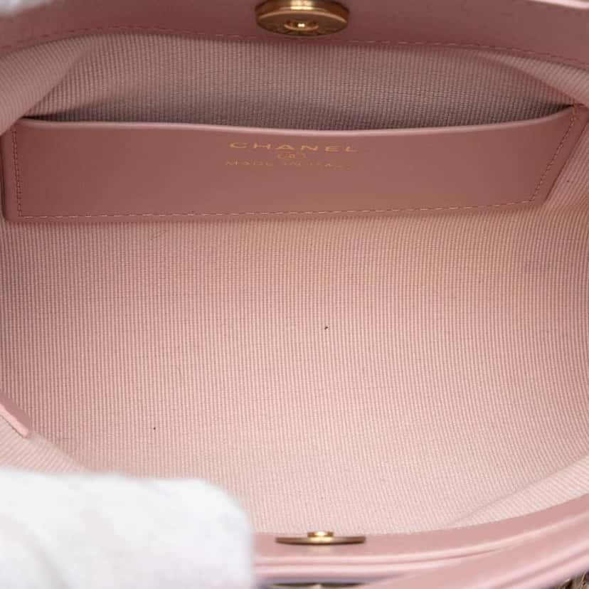 Chanel Mini CC Quilted Suede and Calfskin 31 Shopping Bag Pink Leather Very good condition - Model View