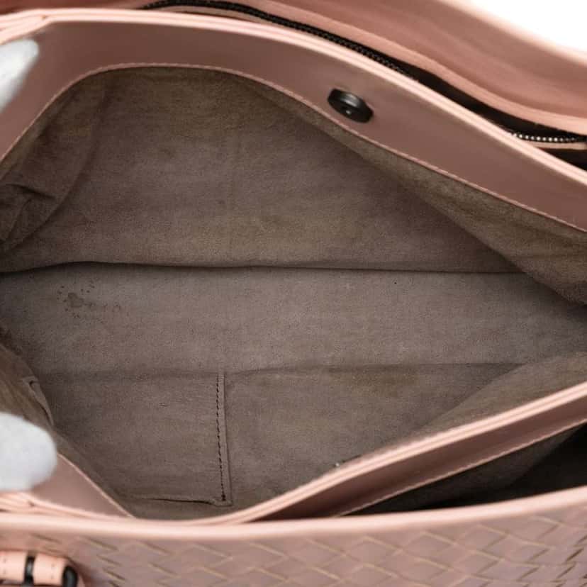 Bottega Veneta Medium Nappa Intrecciato Roma Tote Pink Leather Very good condition - Model View