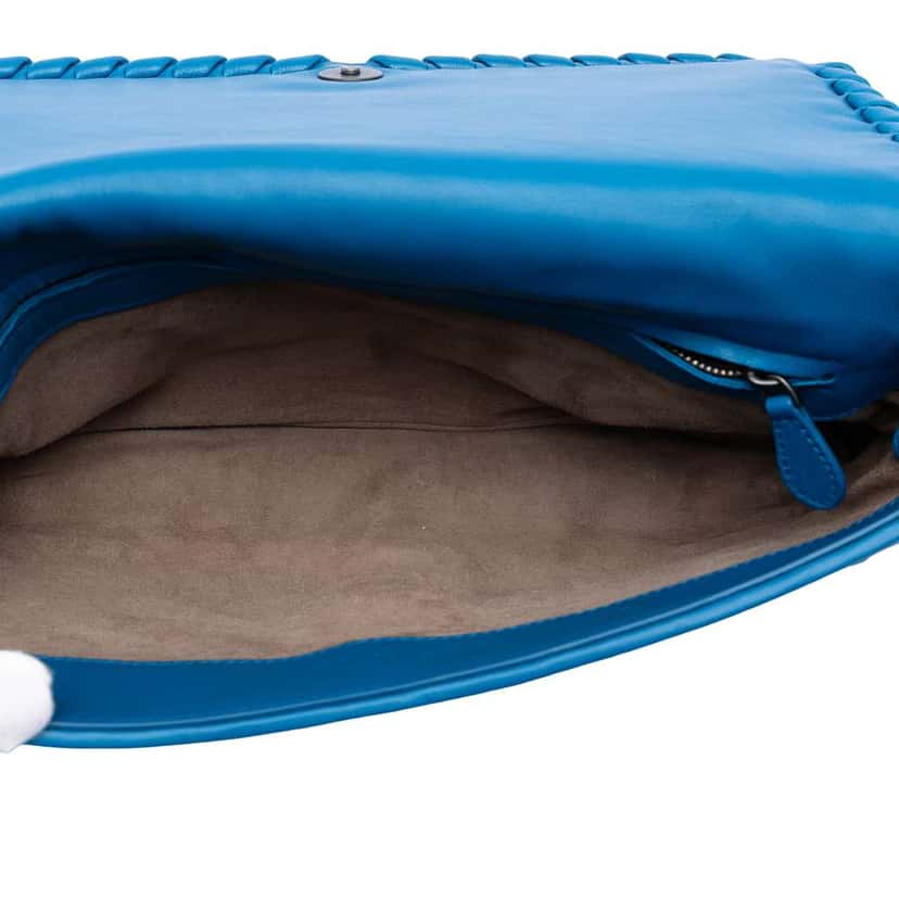 Bottega Veneta Nappa Intrecciato Flap Crossbody Blue Leather Very good condition - Model View