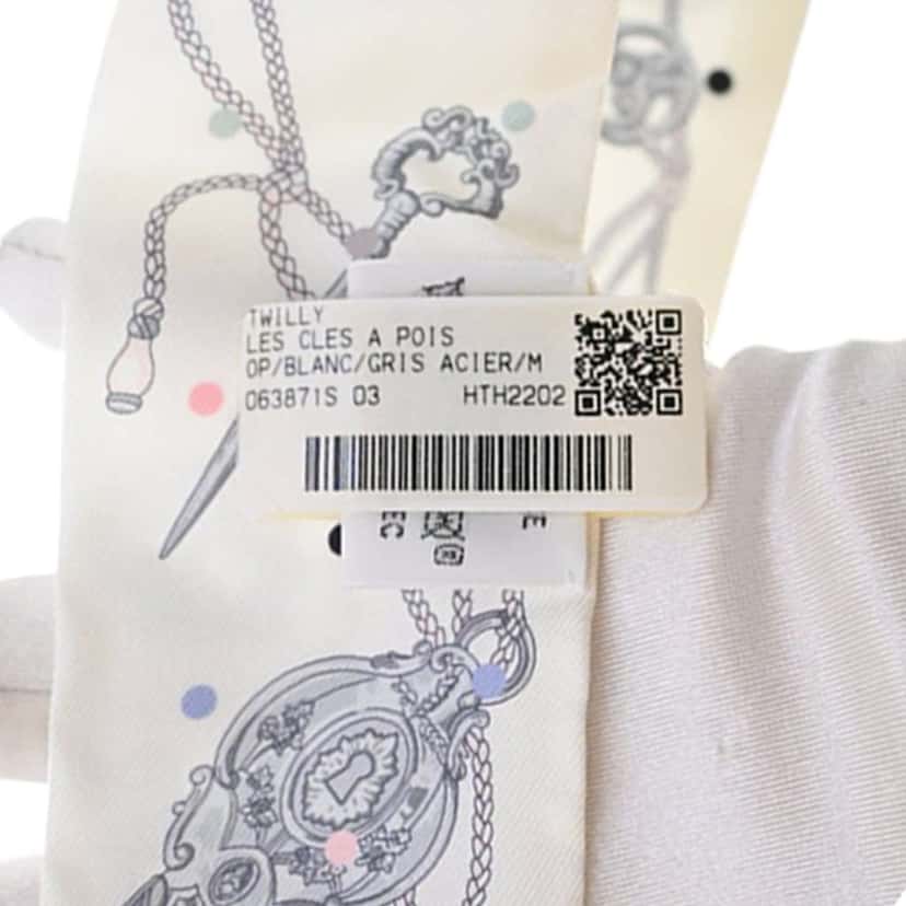 Hermès Les Cles a Pois Silk Twilly Scarf White Silk Very good condition - Back View