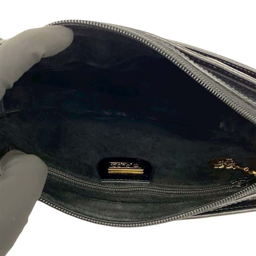 Gucci Leather Crossbody Black Leather Very good condition - Model View