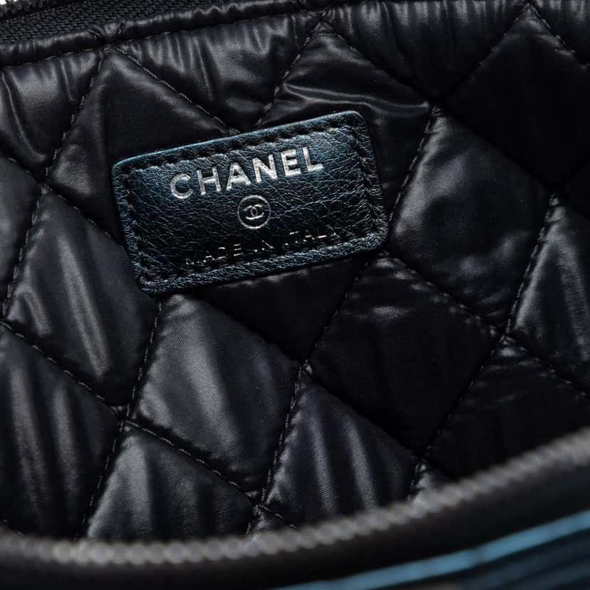 Chanel Large Quilted Metallic Lambskin Boy O Case Clutch Blue Leather Very good condition - Box View