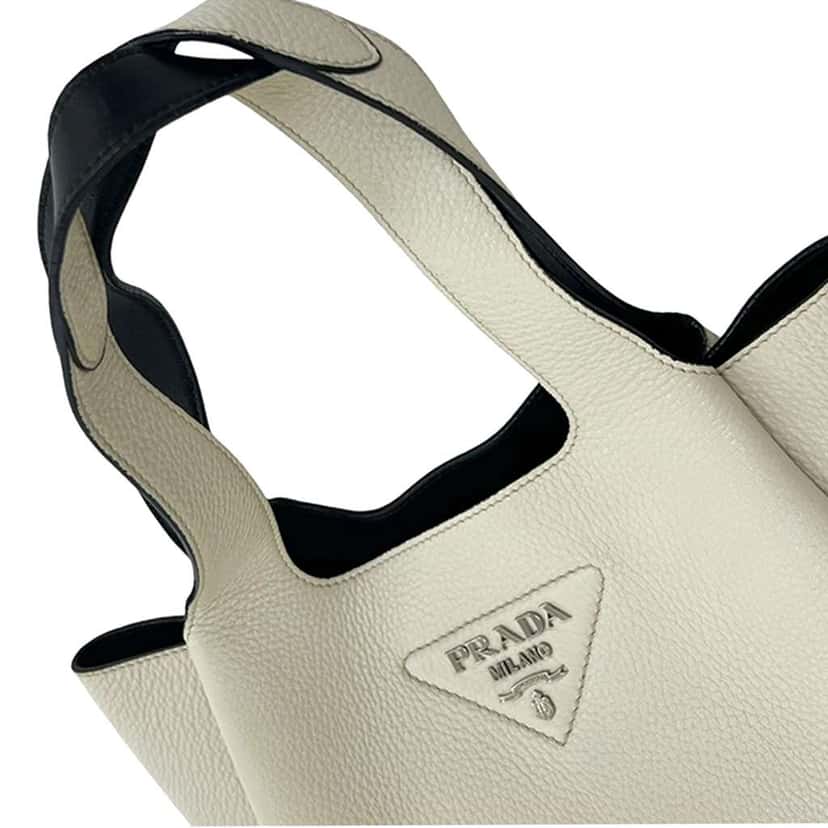 Prada Small Vitello Daino Dynamique Handbag White Leather Very good condition - Box View