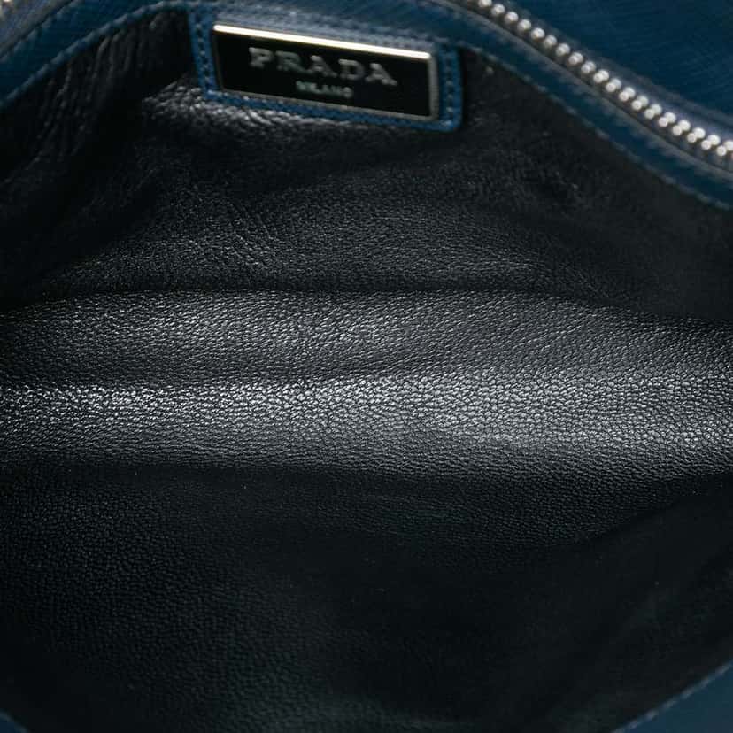 Prada Saffiano Envelope Pushlock Clutch Blue Leather Very good condition - Model View