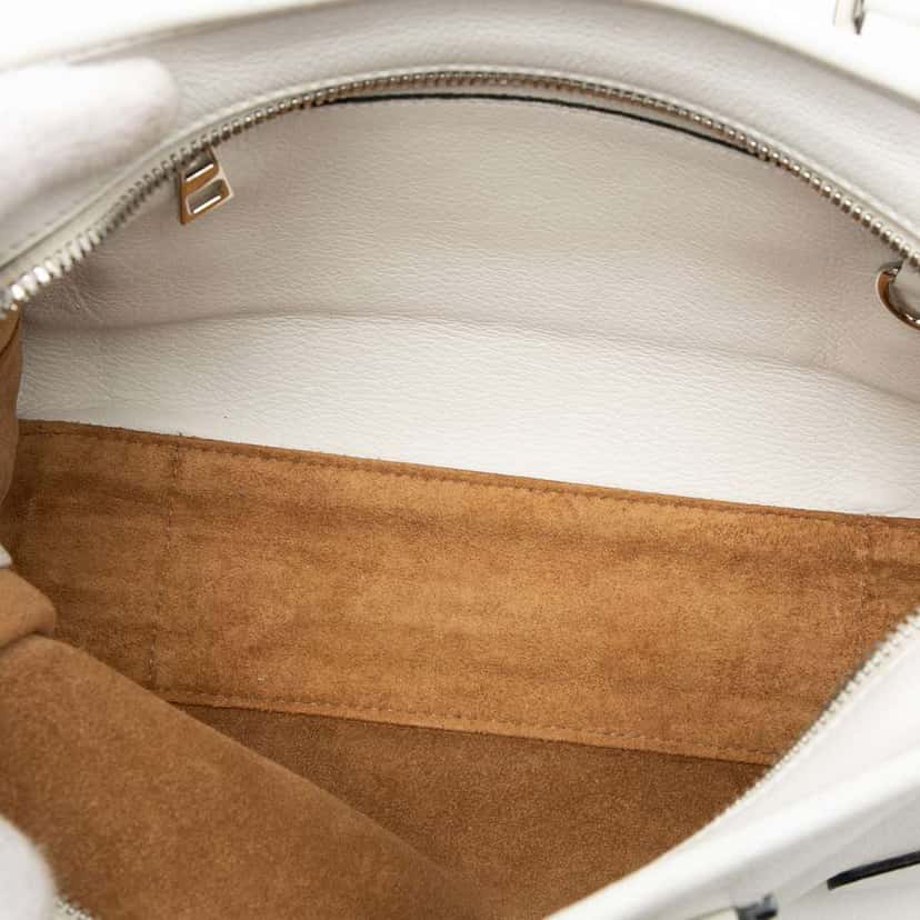 Loewe Leather Amazona 23 White Leather Very good condition - Model View