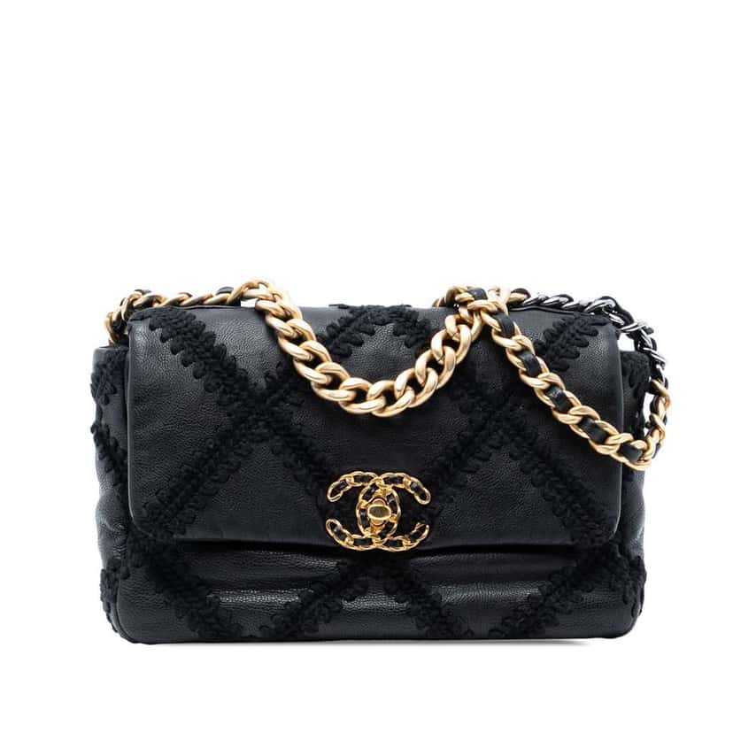 Chanel Medium Crochet Calfskin 19 Flap Black Leather Very good condition - Front View