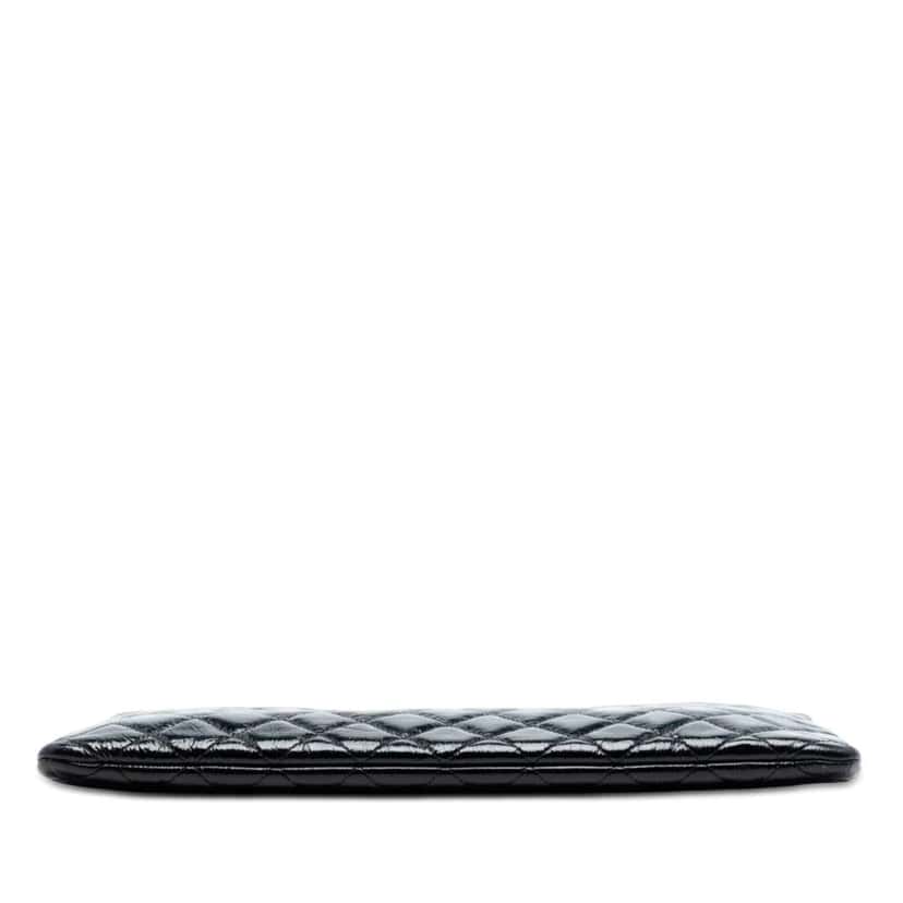 Chanel Large Quilted Patent O Case Clutch Black Leather Very good condition - Inside View