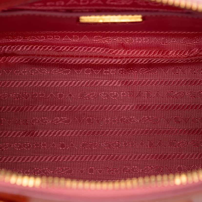 Prada Saffiano Vernice Dome Satchel Orange Leather Very good condition - Model View