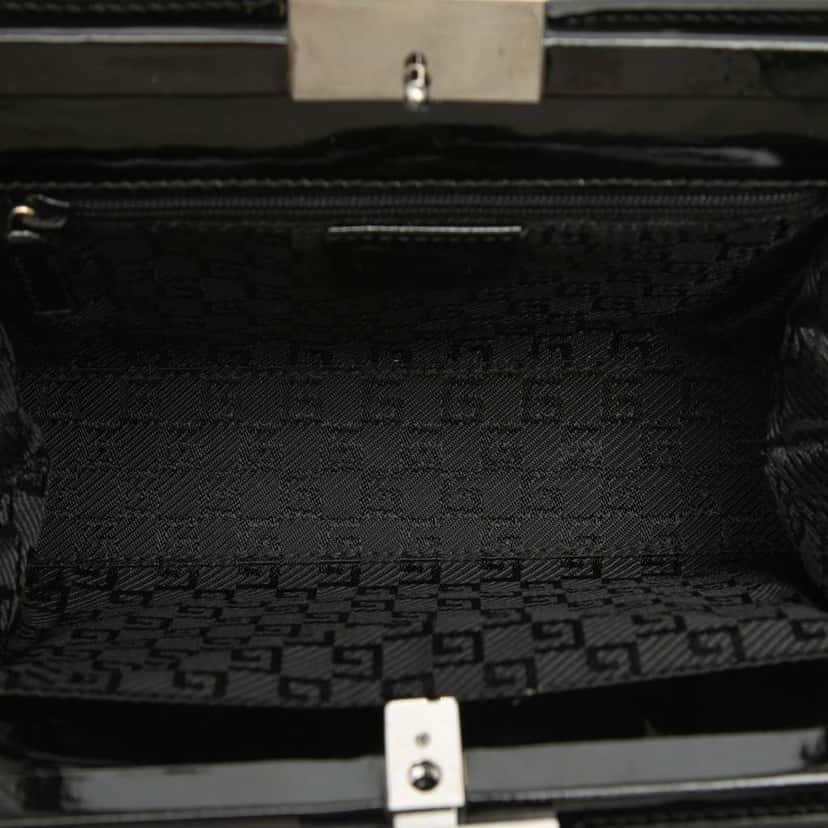 Gucci Patent Clasp Handbag Black Leather Very good condition - Model View