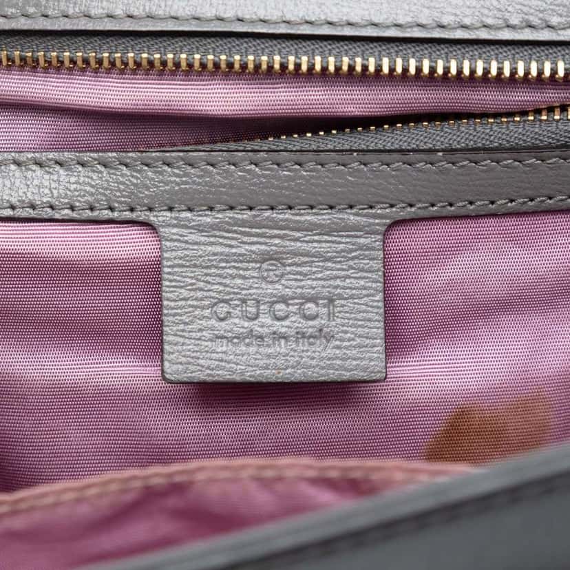 Gucci Small Textured Calfskin GG Ring Torchon Crossbody Grey Leather Very good condition - Box View