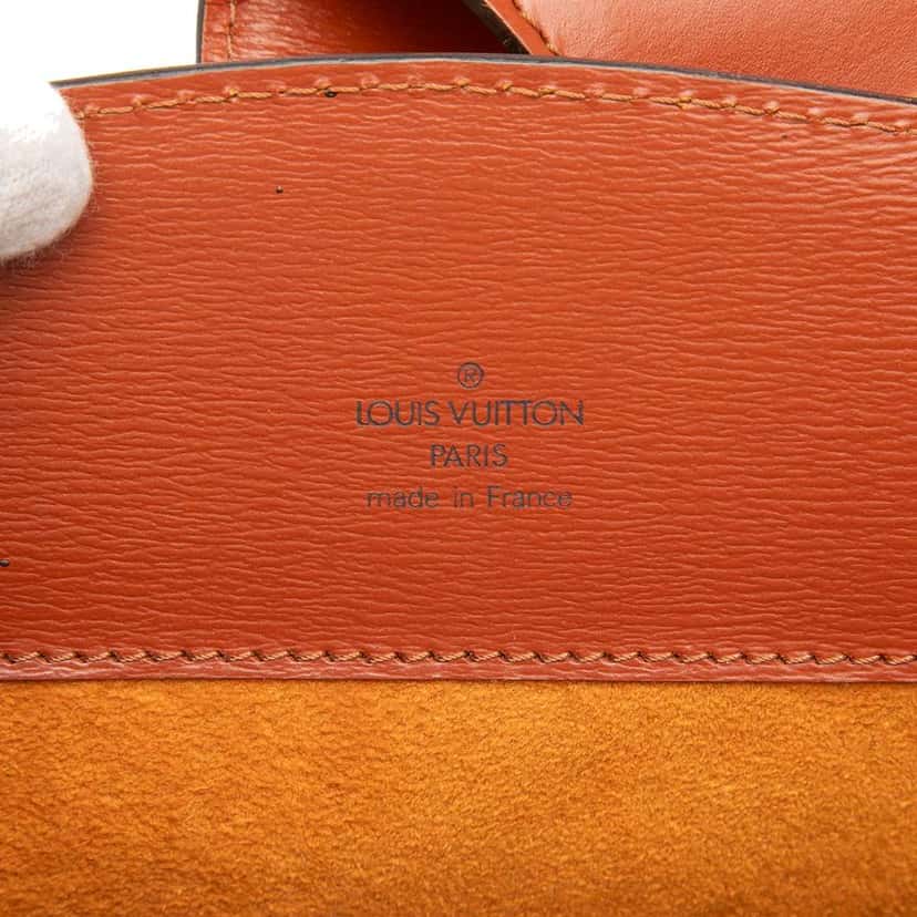 Louis Vuitton Epi Cluny Brown Leather Very good condition - Box View