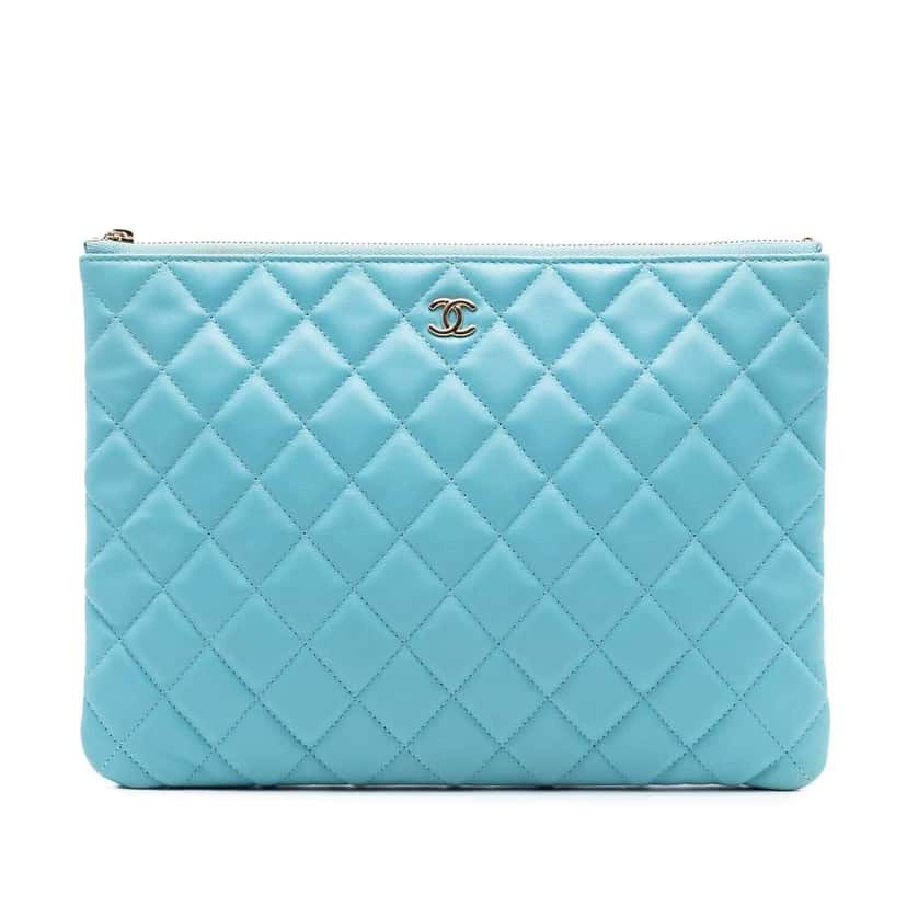 Chanel Medium Quilted Lambskin O Case Clutch Blue Leather Very good condition - Front View