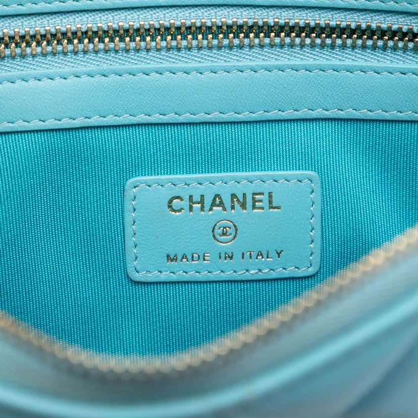 Chanel Medium Quilted Lambskin O Case Clutch Blue Leather Very good condition - Box View