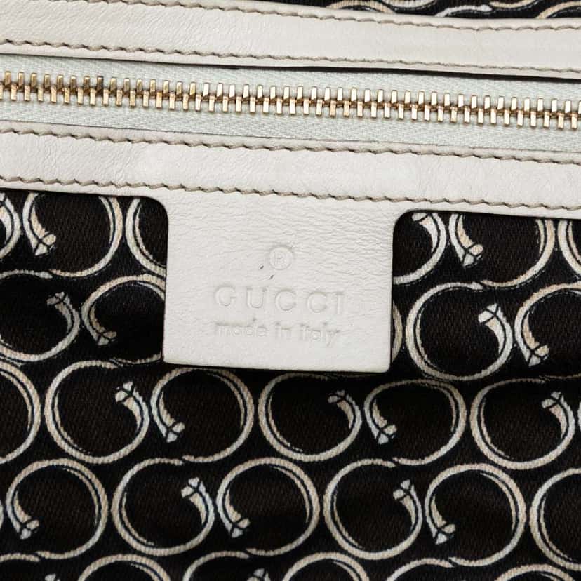 Gucci Leather Horsebit Nail Boston Bag White Leather Very good condition - Box View