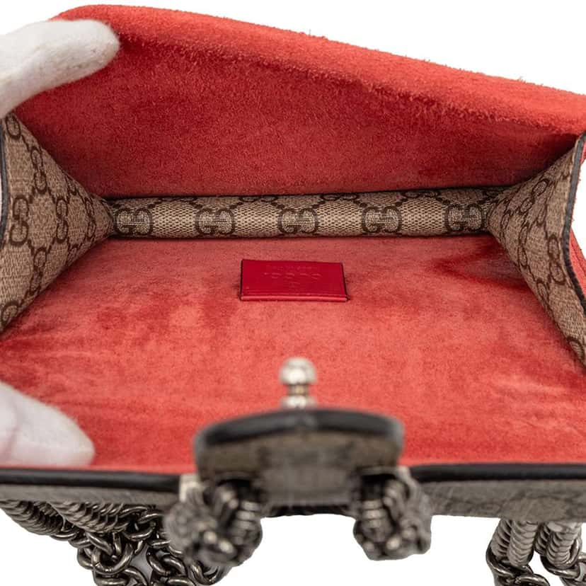 Gucci Small GG Supreme Dionysus Crossbody Beige Very good condition - Model View