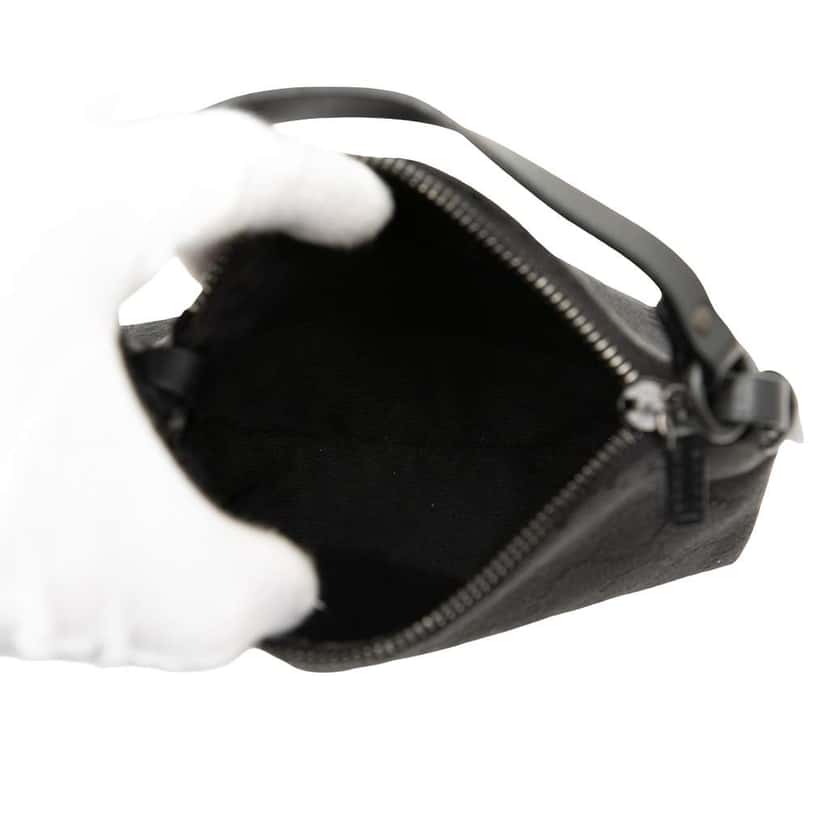 Gucci GG Canvas Handbag Black Canvas Very good condition - Model View