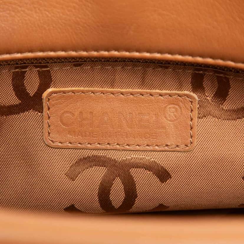 Chanel CC Soft Calfskin Turnlock Shoulder Bag Brown Leather Very good condition - Box View