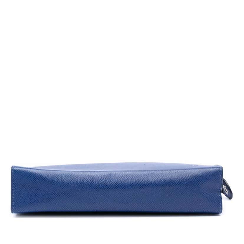 Louis Vuitton Taiga Pochette Voyage MM Blue Leather Very good condition - Inside View