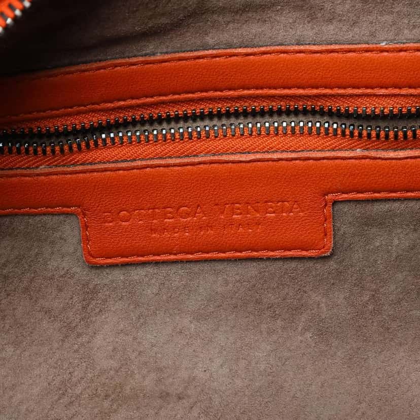 Bottega Veneta Medium Nappa Intrecciato Fuzzy Veneta Hobo Orange Leather Very good condition - Box View