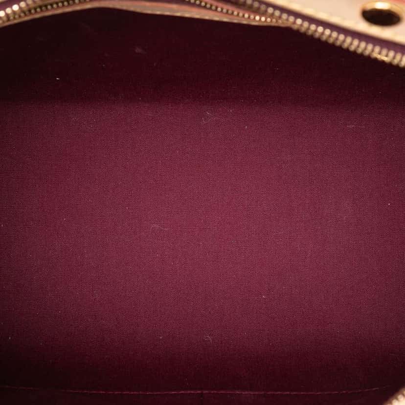 Louis Vuitton Monogram Vernis Brea MM Red Leather Very good condition - Model View