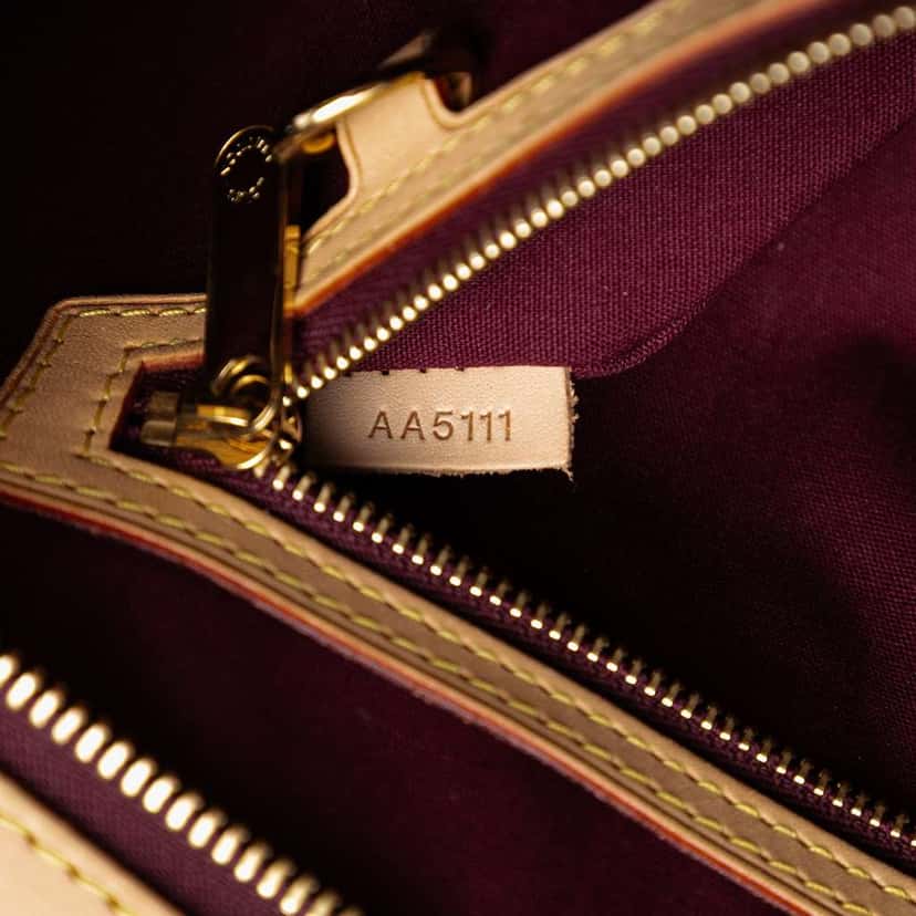 Louis Vuitton Monogram Vernis Brea MM Red Leather Very good condition - Box View