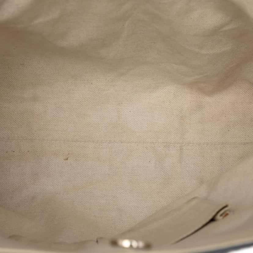 Gucci GG Canvas Mayfair Tote Beige Canvas Very good condition - Model View