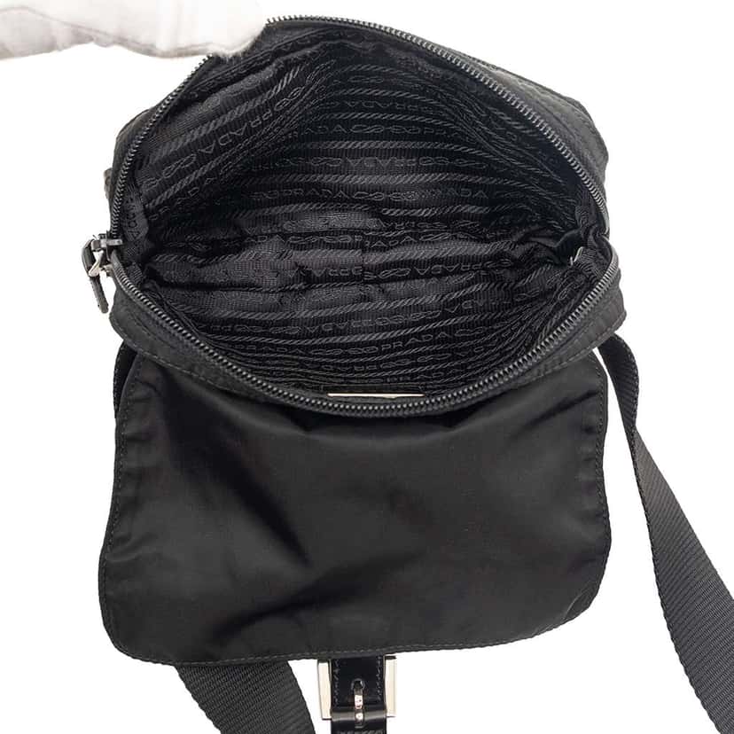 Prada Tessuto Buckle Belt Bag Black Very good condition - Model View