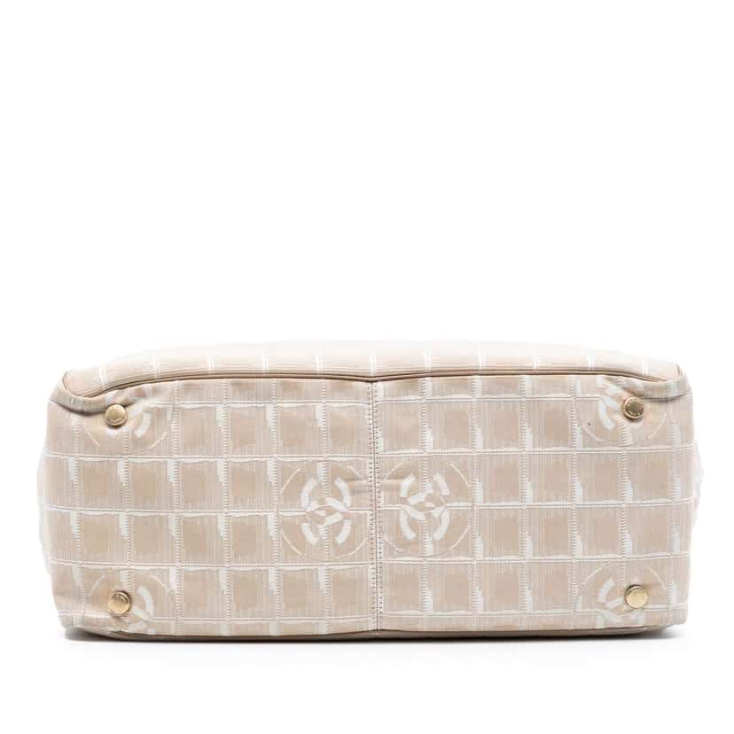 Chanel New Travel Line Nylon Tote Beige Very good condition - Inside View