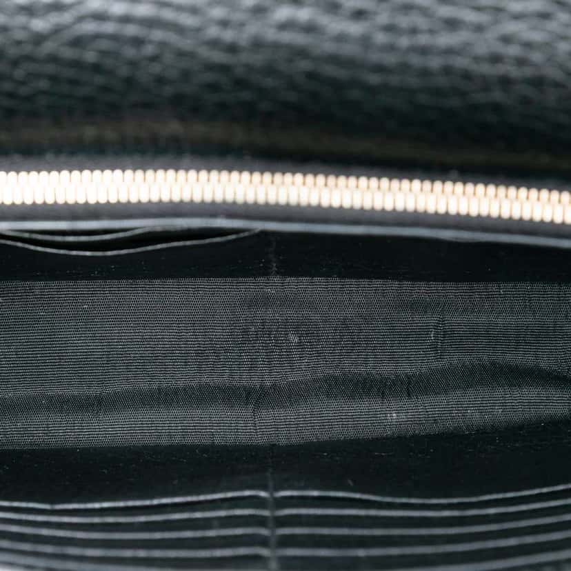 Gucci Leather Interlocking G Dollar Wallet on Chain Black Leather Very good condition - Model View