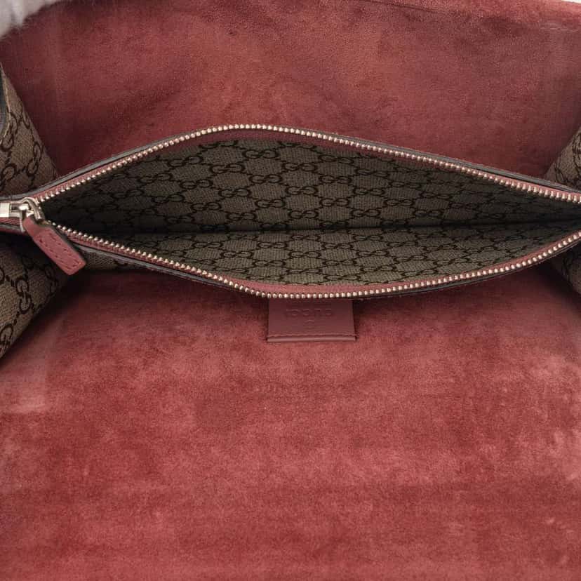 Gucci Medium GG Supreme Blooms Dionysus Shoulder Bag Beige Canvas Very good condition - Model View