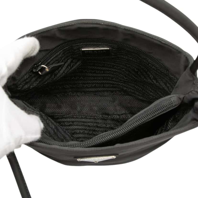 Prada Tessuto Shoulder Bag Black Very good condition - Model View
