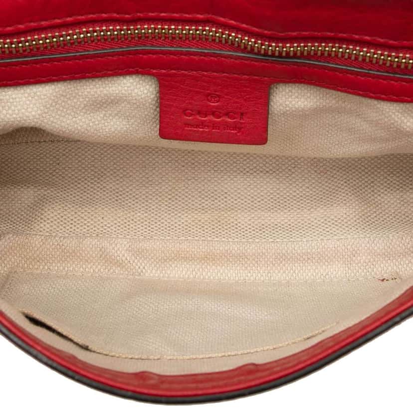 Gucci Medium Leather Soho Chain Flap Crossbody Red Leather Very good condition - Model View