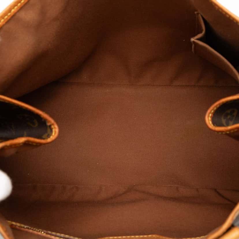 Louis Vuitton Monogram Batignolles Horizontal Brown Very good condition - Model View