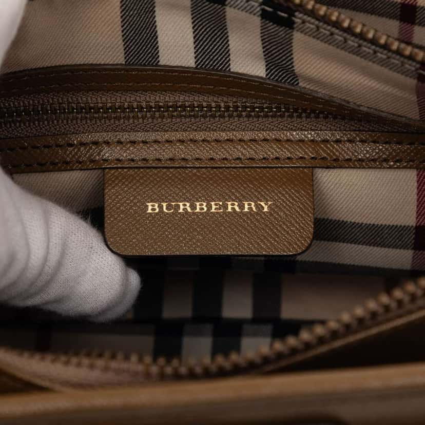 Burberry Leather Front Pocket Shoulder Bag Brown Leather Very good condition - Box View