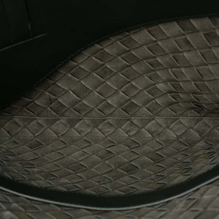 Bottega Veneta Nappa Intrecciato Clutch Black Leather Very good condition - Model View