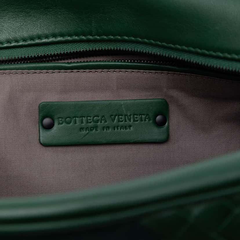 Bottega Veneta Bicolor Nappa Intrecciato Pouch Green Leather Very good condition - Box View