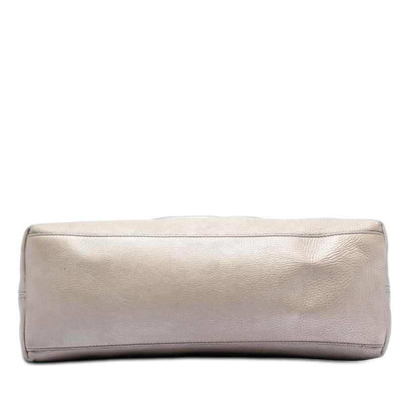 Gucci Medium Metallic Leather Soho Chain Tote Silver Leather Very good condition - Inside View