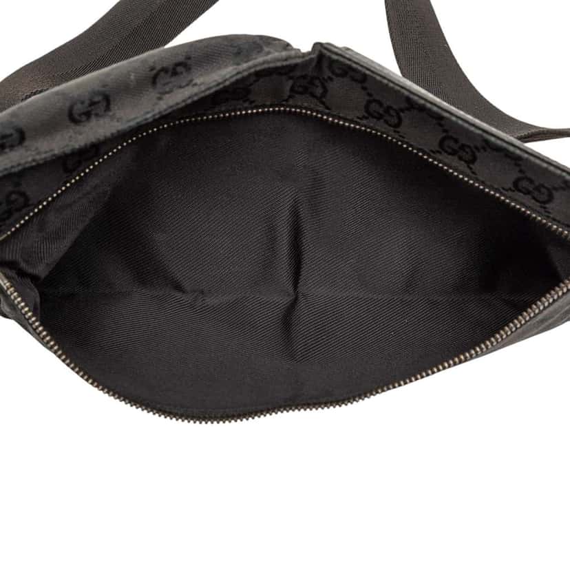 Gucci GG Canvas Double Pocket Belt Bag Black Canvas Good condition - Model View