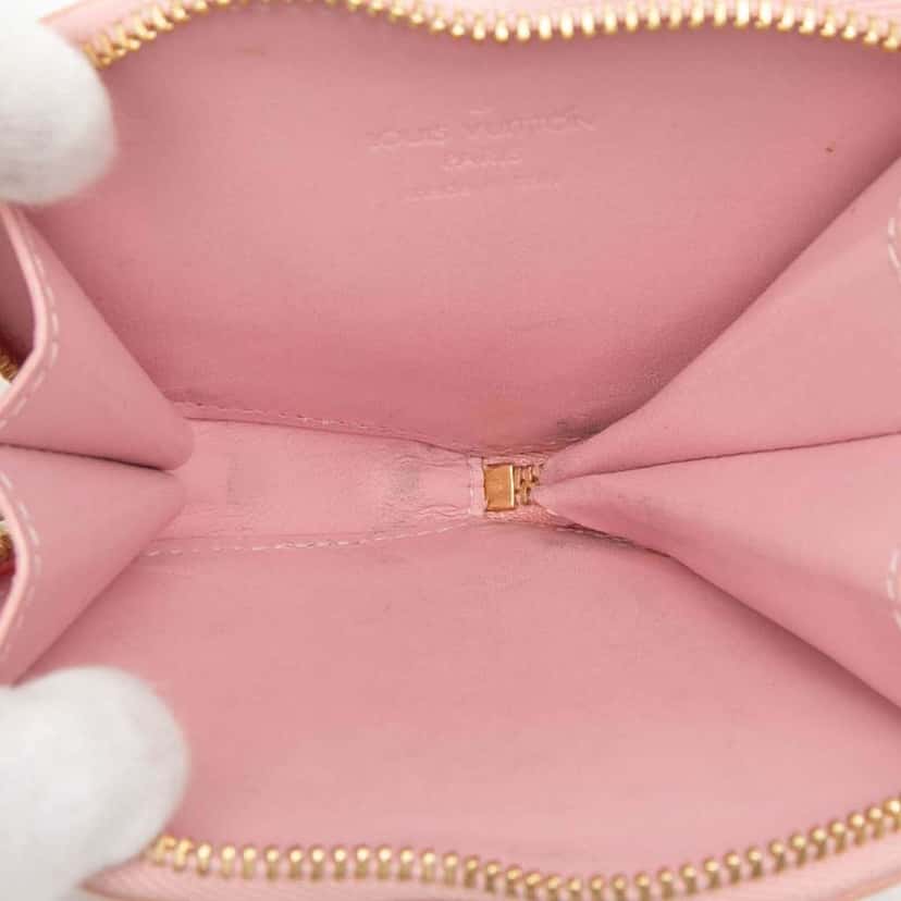 Louis Vuitton Monogram Vernis Heart Coin Purse Pink Leather Very good condition - Model View