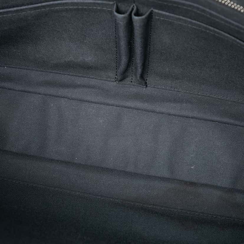 Louis Vuitton Taiga Porte Documents Business MM Black Leather Very good condition - Model View