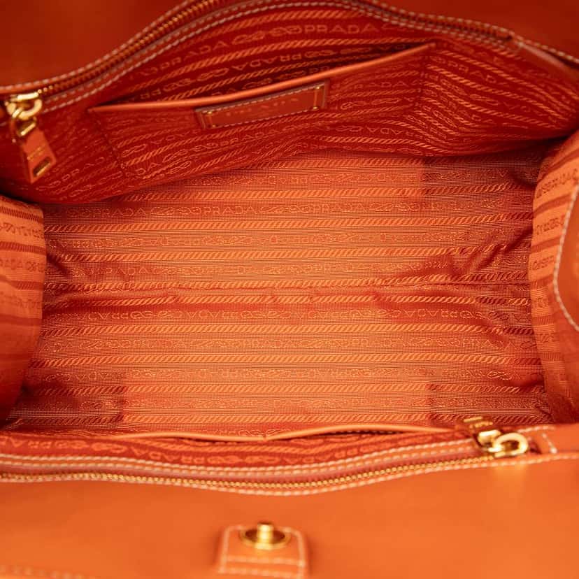 Prada Saffiano Trimmed Canvas Canapa Satchel Beige Canvas Very good condition - Model View