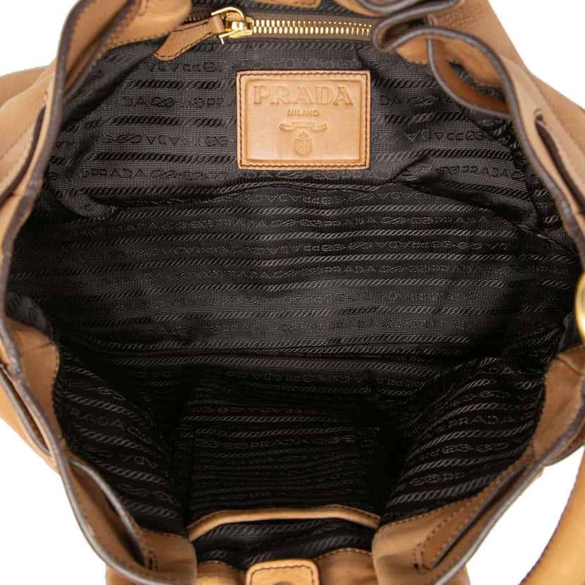 Prada Vitello Daino Shoulder Bag Brown Leather Very good condition - Model View