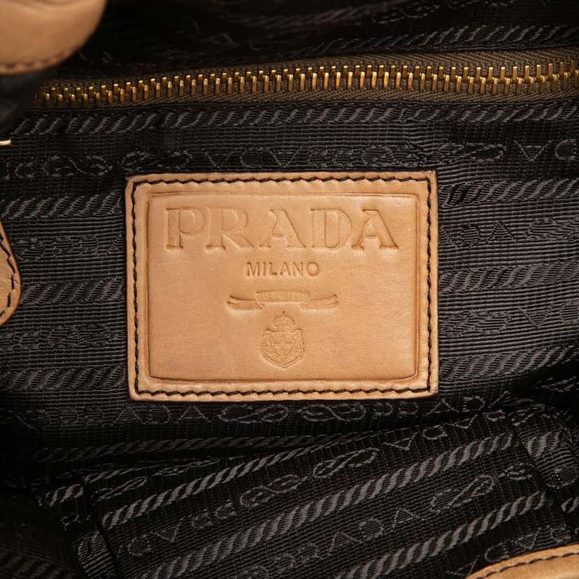 Prada Vitello Daino Shoulder Bag Brown Leather Very good condition - Box View